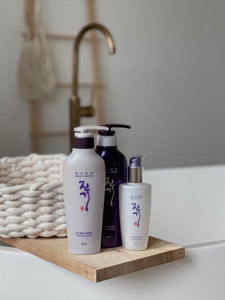 Восстанавливающий шампунь для волос Daeng Gi Meo Ri Vitalizing Shampoo, 300 мл 0610 фото